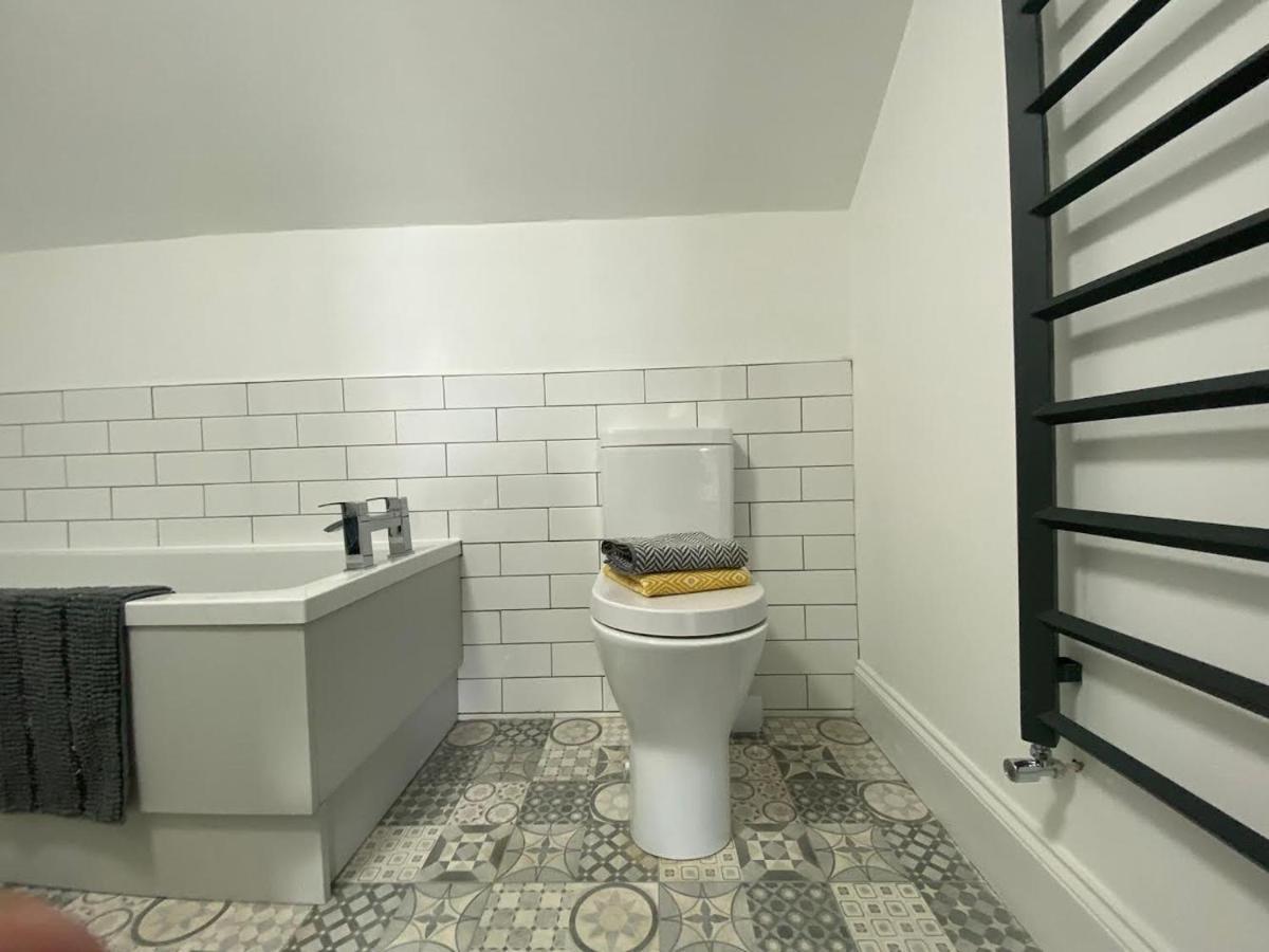 شقة High Barnes 3 Bed House With Parking, Sleeps 7, Quiet Location صندرلاند المظهر الخارجي الصورة